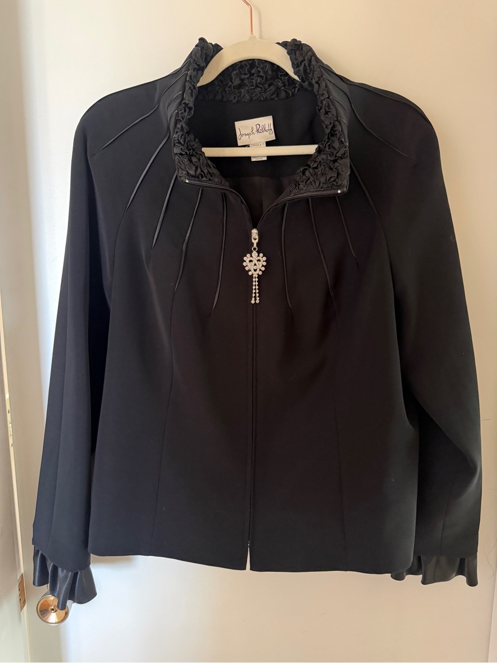 Joseph Ribkoff Black Ruffle Collar Zip Jacket Rhinestone Detail Size 18 Vintage
